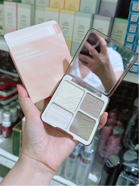 Bảng Highlight Và Tạo Khối Judydoll 4 Màu - 02 Tông Ấm 9g (Mới)
