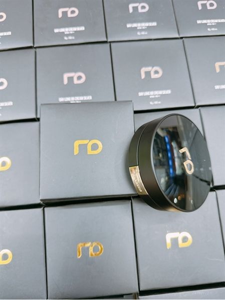 Phấn Nước Renoderm DayLong BB Cream Gold SPF37/PA++ 15g ( Đen)