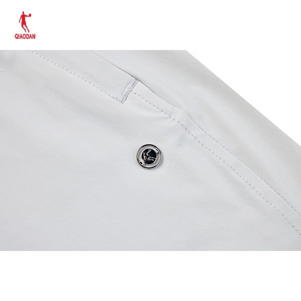 Quần Short Dệt Thoi Nữ