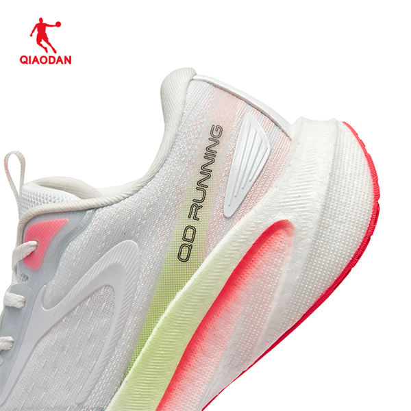 Giày Chạy Bộ Nữ