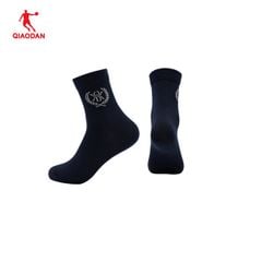 Tất cao cổ thể thao