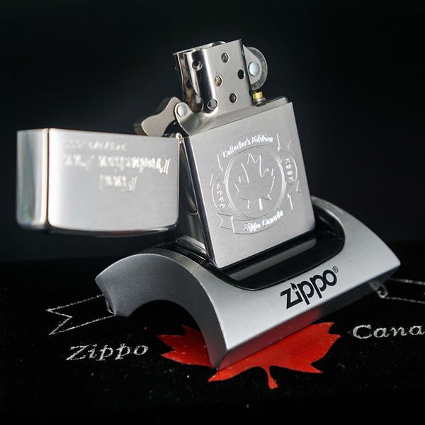 Zippo Canada 2002 – Bản Mạ Bạc Silver Plate – Đời XVIII – Hàng Sưu Tầm Cuối Cùng C96