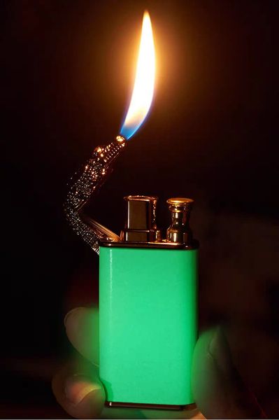 Bật đổi màu 2 lửa BK872