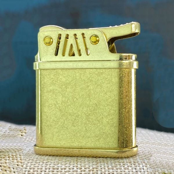 Bật lửa xăng đá Zorro Z627