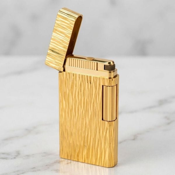 Bật Lửa Caran d'Ache Thụy Sĩ - Bọc Vàng Cao Cấp - Cơ Chế Đánh Lửa Ngang Độc Đáo - Đẳng Cấp Thượng Lưu