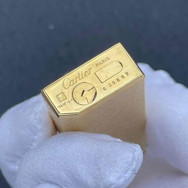 Bật Lửa Cartier Bọc Vàng Vân Xước CA15