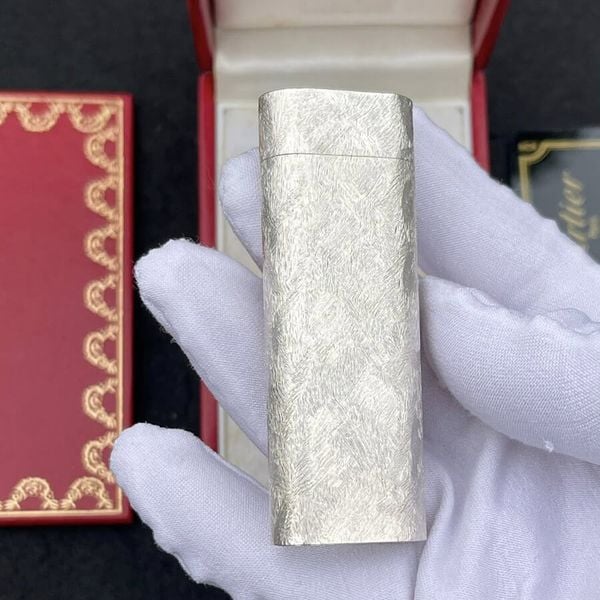 Mẫu Cartier bọc vàng vân xước CA16