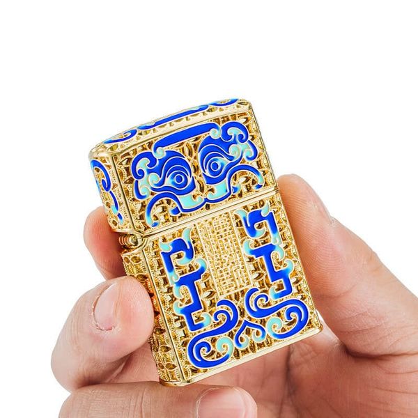 Bật lửa xăng đá Chief Bọc Vàng Hoa Văn Sơn Mài CF1256-1257