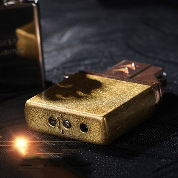 Bật lửa chính hãng Chief 2 kiểu lửa kèm ruột xăng đá CF7100J