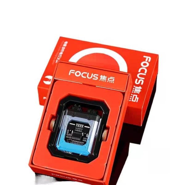 Bật lửa sạc điện 4 tia Focus D033