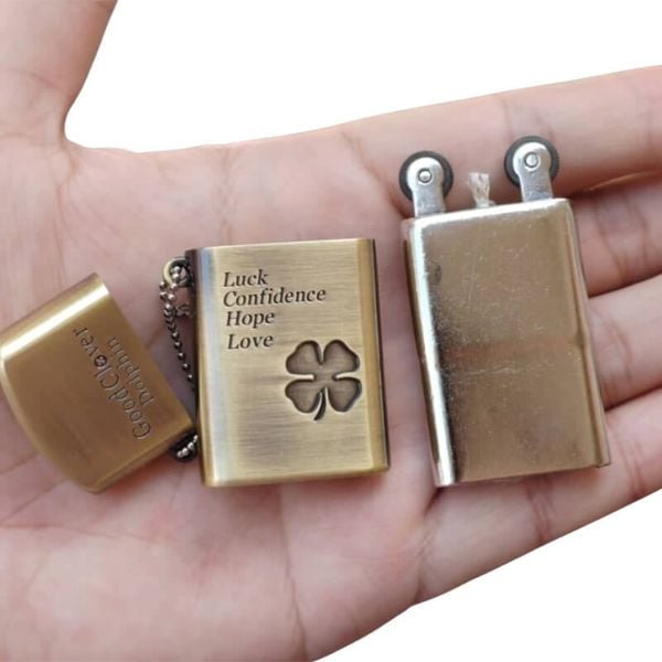 Bật lửa xăng đá Dolphin 2 bánh xe B2