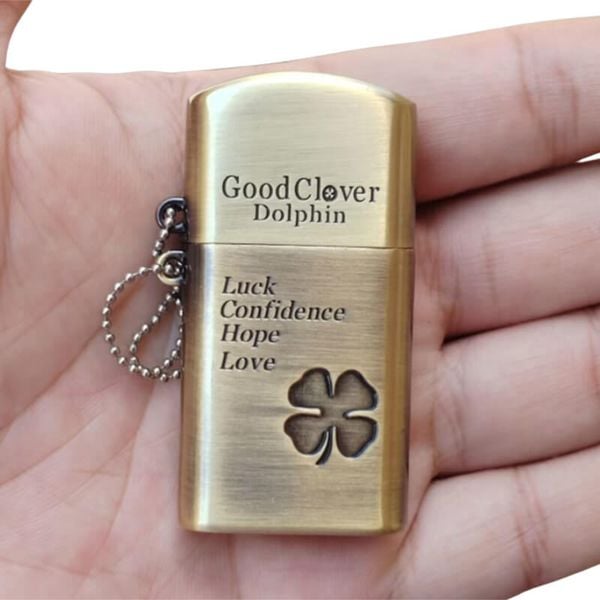 Bật lửa xăng đá Dolphin 2 bánh xe B2