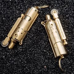 Bật lửa xăng đá Zorro sold brass móc khóa A001