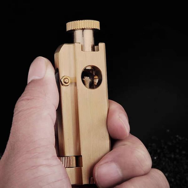 Bật lửa thủ công Đồng nguyên khối độc lạ TC27