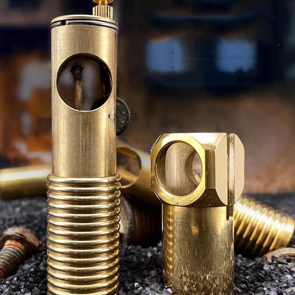 Bật lửa thủ đồng hình ốc vít TC35