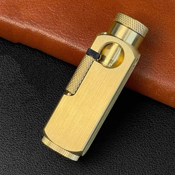 Bật lửa xăng đúc nguyên khối TC01