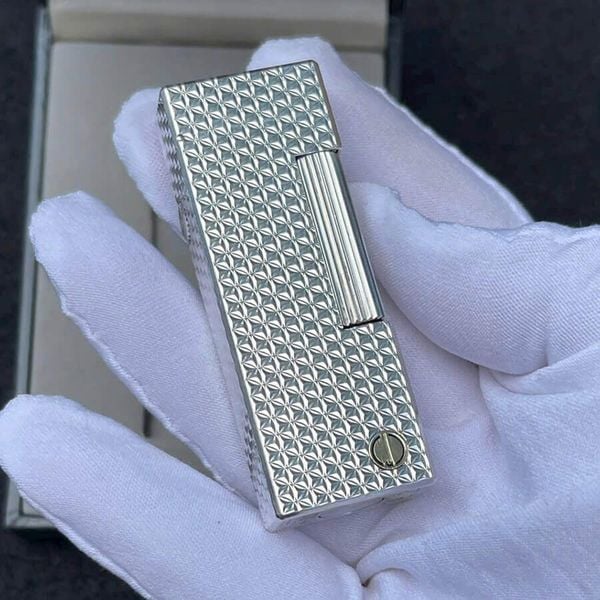 Bật lửa Dunhill vân kim cương nổi bọc bạc  DHI41
