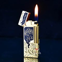 Bật Lửa Dunhill Hồng Kông Sơn Mài Bọc Viền Khắc Hoa Văn DHL05