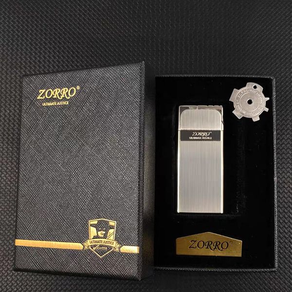 Bật lửa chính hãng Zorro bạc xước viền vàng Z642