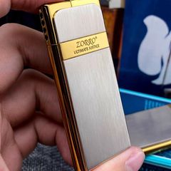 Bật lửa chính hãng Zorro bạc xước viền vàng Z642