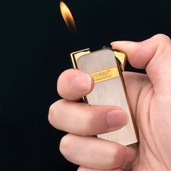 Bật lửa chính hãng Zorro bạc xước viền vàng Z642