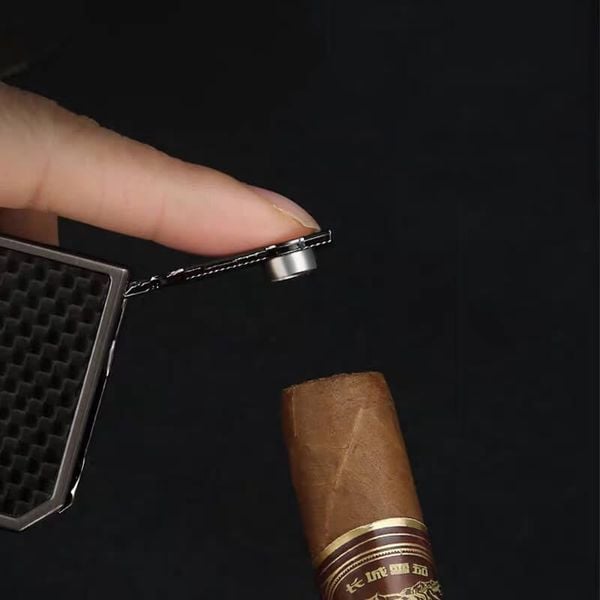 Bật lửa chính hãng Honest khò 2 tia kèm đục BCZ 816
