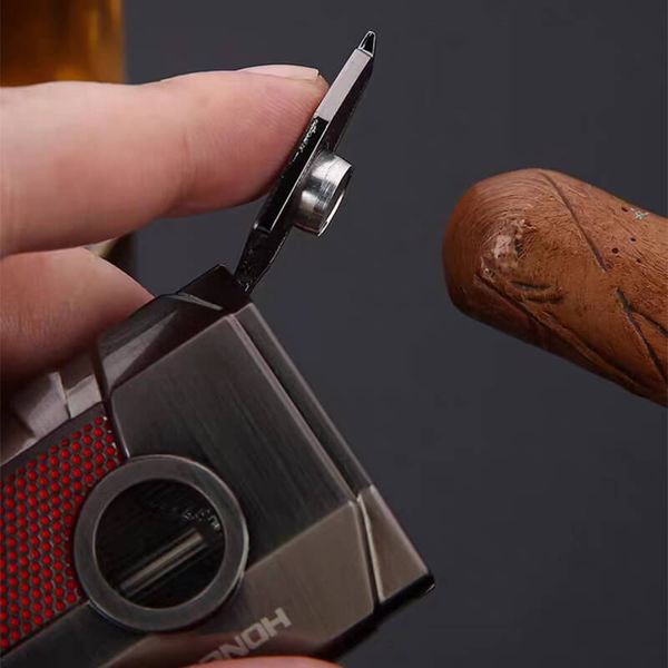 Bật lửa ga Honest khò 3 tia chéo kèm đục BCZ 795