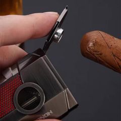 Bật lửa ga Honest khò 3 tia chéo kèm đục BCZ 795