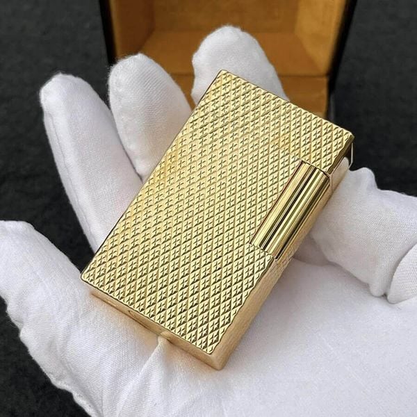 S.T. Dupont Ligne 1 (1 Lỗ Cao) – Họa Tiết Vân Kim Cương Nổi Diamond Head DPH72