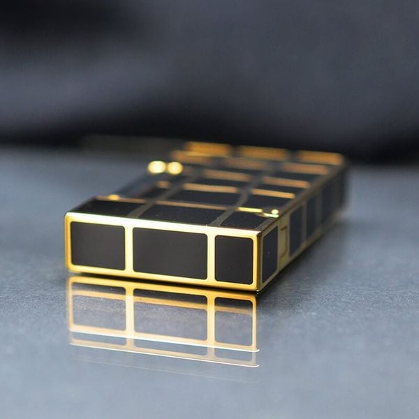 Dupont Hồng Kông Sơn Mài Đen Họa Tiết Da Cá Sấu D25