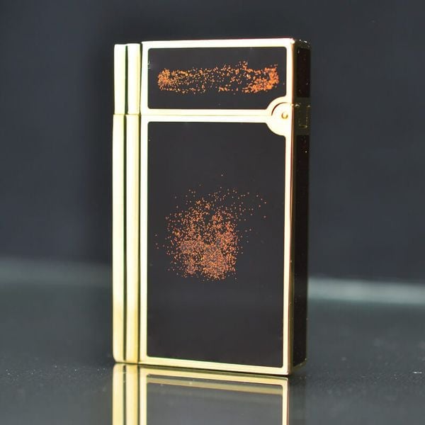 Dupont Hồng Kông Sơn Mài Đen Đính Nhũ Viền Kẻ Sọc D20