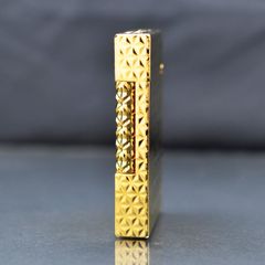 Tìm mua ở đâu bật lửa ST Dupont Hồng Kông Họa Tiết Vân Kim Cương Tam Giác 3D D180