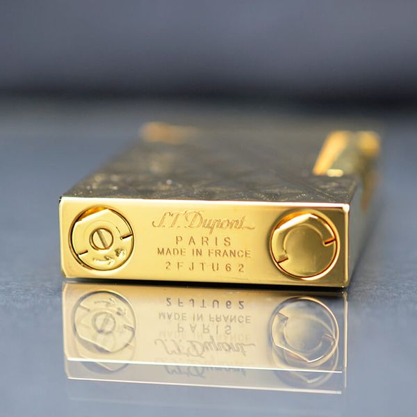 Tìm mua ở đâu bật lửa ST Dupont Hồng Kông Họa Tiết Vân Kim Cương Tam Giác 3D D180