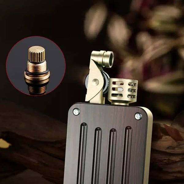 Bật lửa Chief xăng đá kẻ sọc dọc CF302