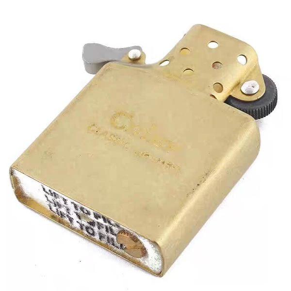 Bật lửa Chief ốp nổi hoa văn gắn đá quý CF1024