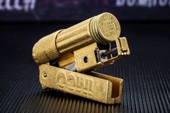 Bật lửa cối xăng kiểu cổ 6700