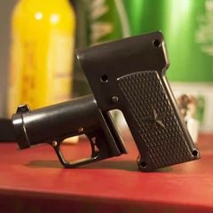 Bật lửa thủ công hình cây súng kèm khay đựng thuốc lá Razzia TC26