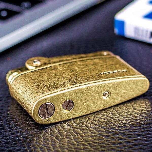 Bật lửa cần cối xăng đá Honest BCZ 214A