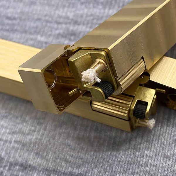 Bật lửa xăng đá Rowenta hình khối chữ nhật RWT-R09