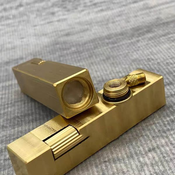 Bật lửa xăng đá Rowenta hình khối chữ nhật RWT-R09