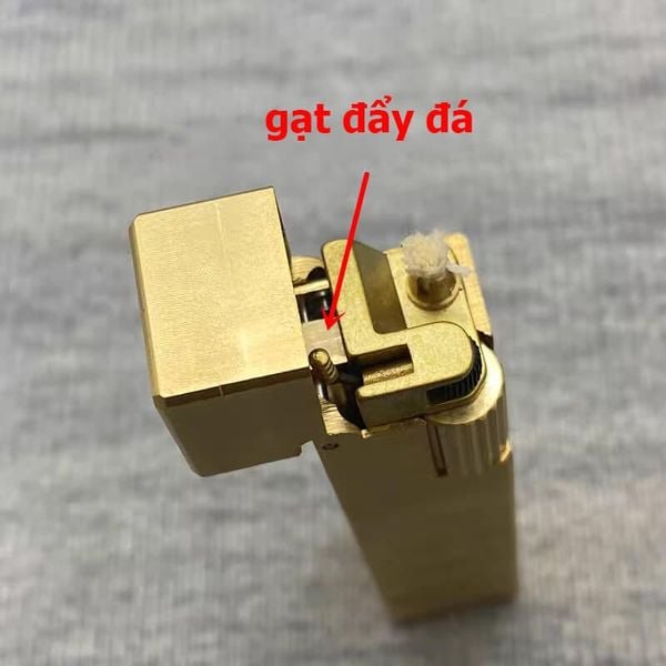 Bật lửa xăng đá Rowenta hình khối chữ nhật RWT-R09