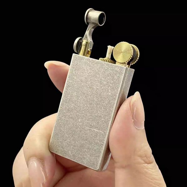 Bật lửa xăng đá chính hãng Zorro mũ chụp bấc phong cách retro Z761