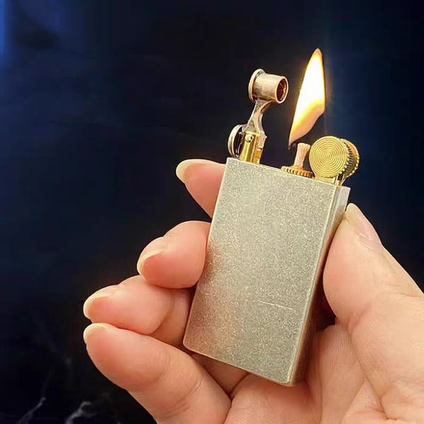 Bật lửa xăng đá chính hãng Zorro mũ chụp bấc phong cách retro Z761