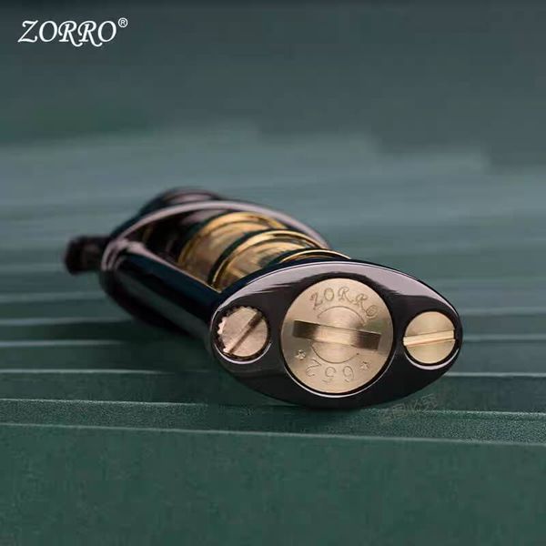 Set bật lửa Zorro và bình xăng 3 màu Z652