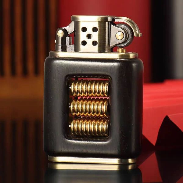 Bật lửa bọc gỗ xăng đá độc lạ Chief CF217