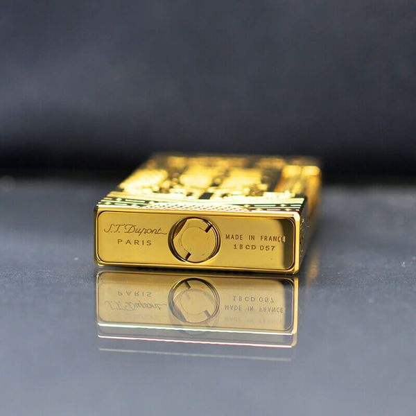 Dupont Xăng Đá Biểu Tượng Kỵ Sỹ Hoàng Gia D147-DX