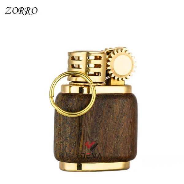 Bật lửa xăng đá chính hãng Zorro đồng nguyên khối bọc gỗ Z588G
