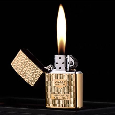 Bật lửa chính hãng Zorro khắc hoa văn 3D bản giới hạn Z92099