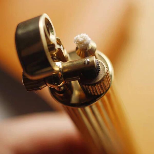 Bật lửa thủ công Đồng nguyên khối độc lạ cán dài TC31