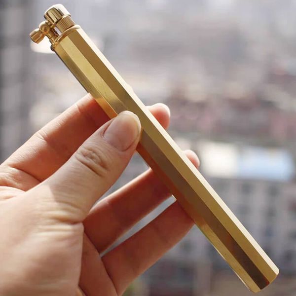 Bật lửa thủ công Đồng nguyên khối độc lạ cán dài TC31